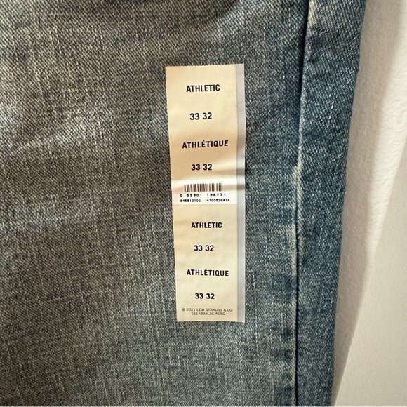 Men’s Levi’s Athletic Fit Jeans - Picture 6 of 7